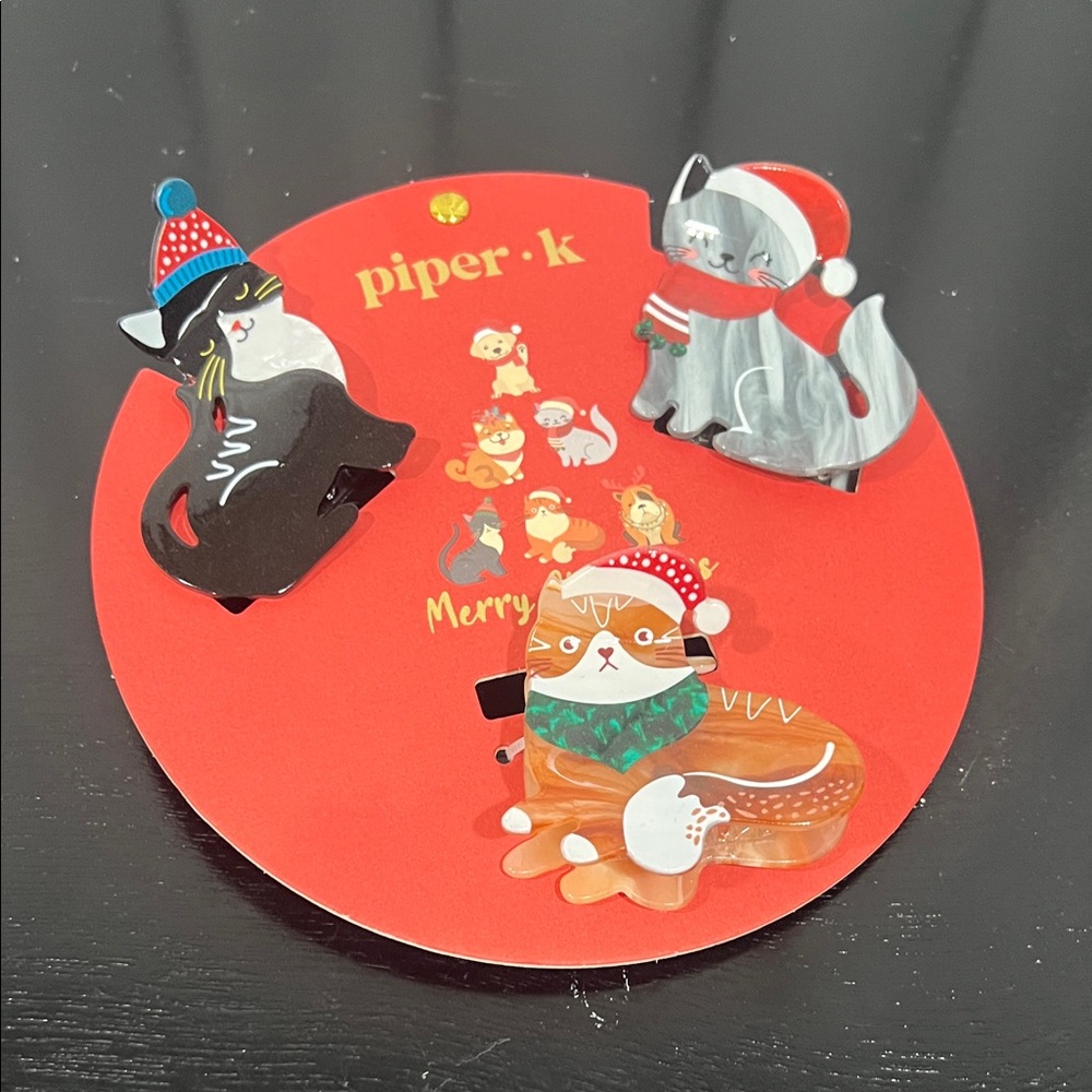 Piper K Festive Cat and Dog Brooch Set